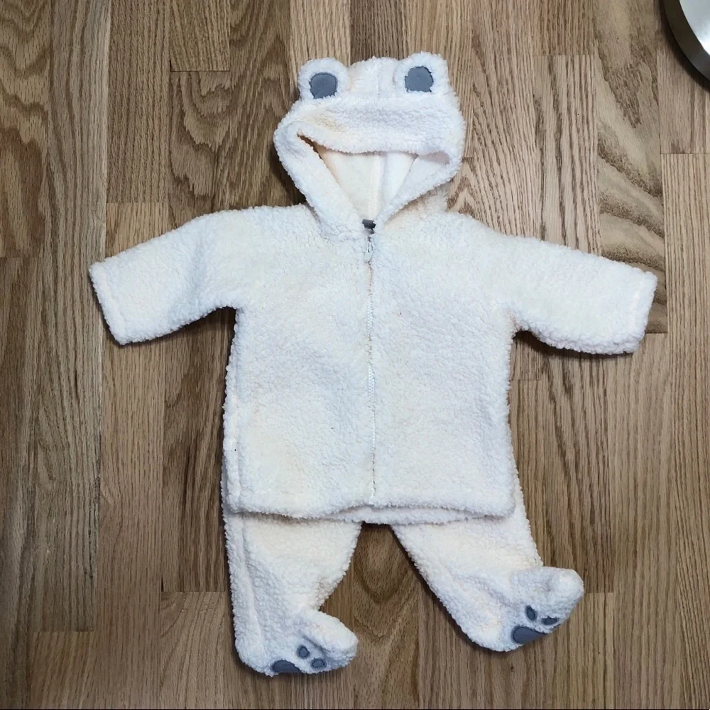 Bgosh Fuzzy Bear 2 Piece Matching Set 3 mos White Baby Gender Neutral Sweatshirt